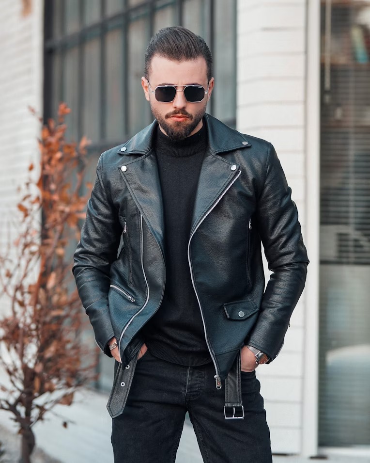 Áo ghi lê da đen phong cách rocker mạnh mẽ